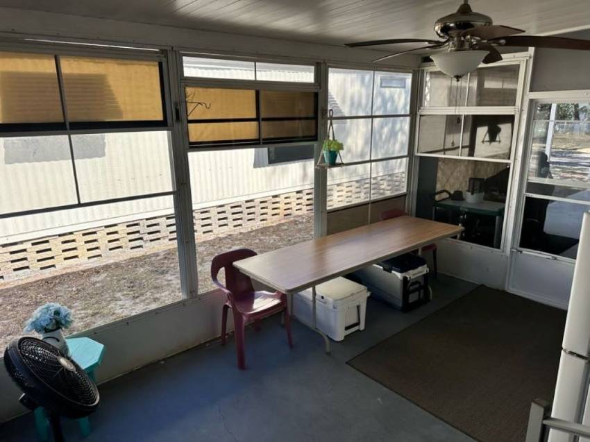 537 Chickasaw Loop a Winter Haven, FL Mobile or Manufactured Home for Sale